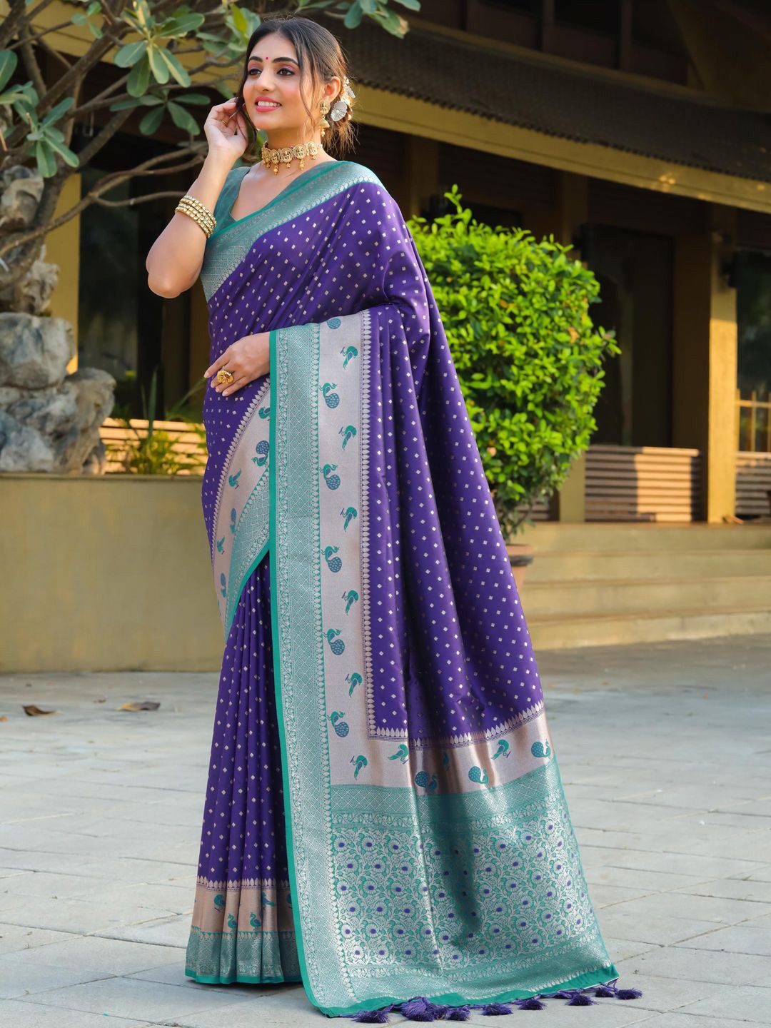 

Mitera Woven Design Zari Paithani Saree, Blue