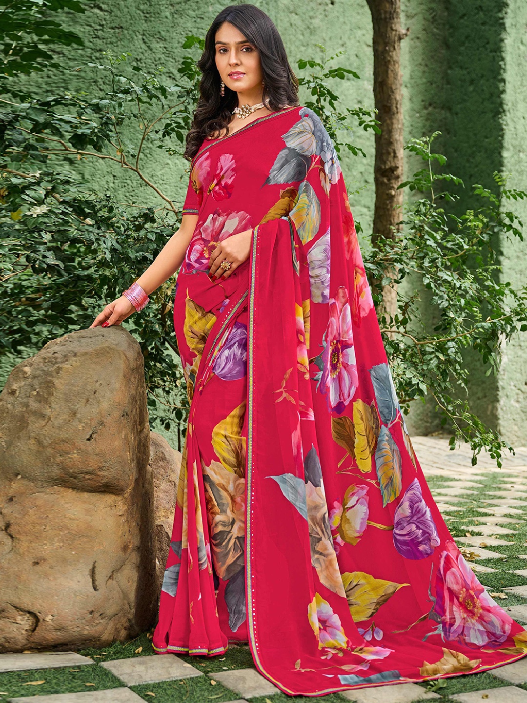 

Laxmipati Floral Beads and Stones Poly Georgette Saree, Red