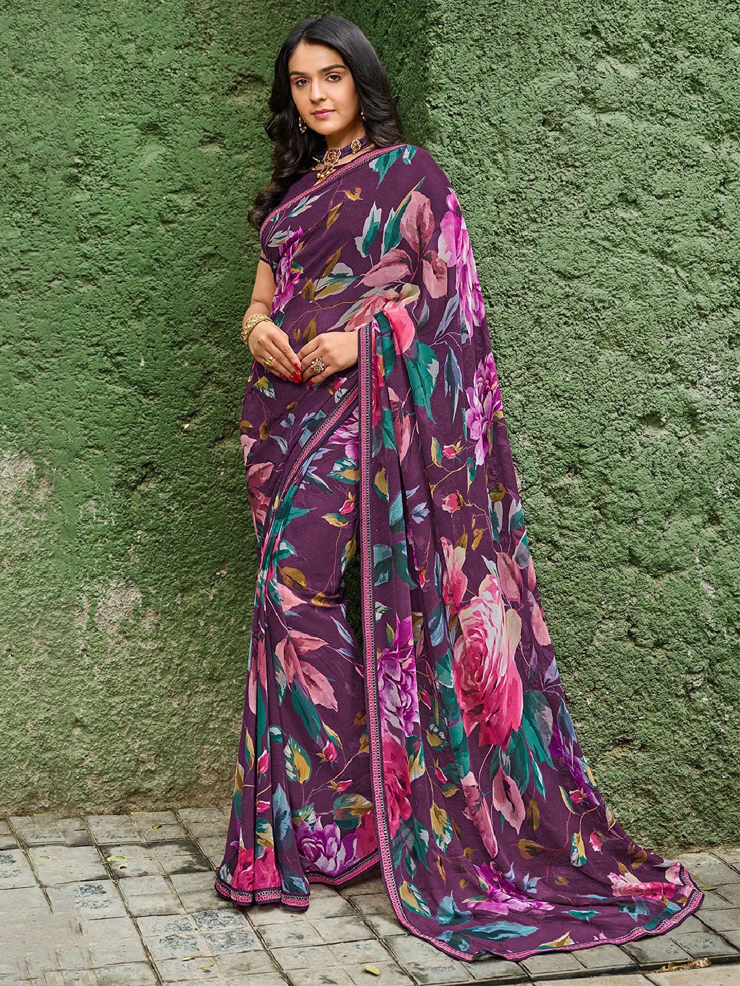 

Laxmipati Floral Embellished Saree, Violet