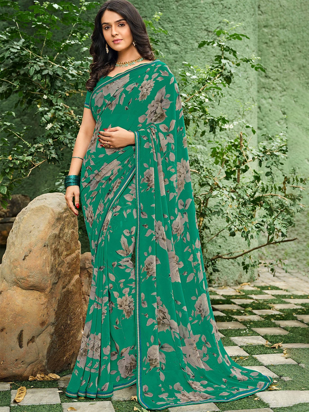 

Laxmipati Floral Poly Georgette Saree, Green