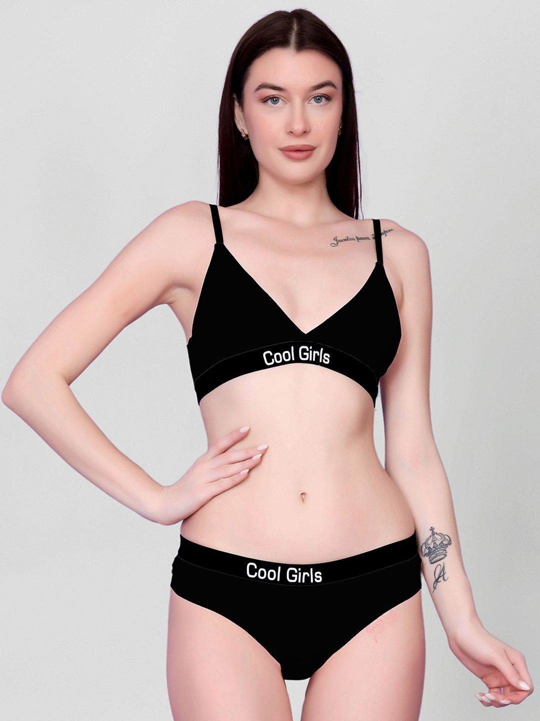 

Gopalvilla Mid-Rise Lightly-Padded Lingerie Set, Black