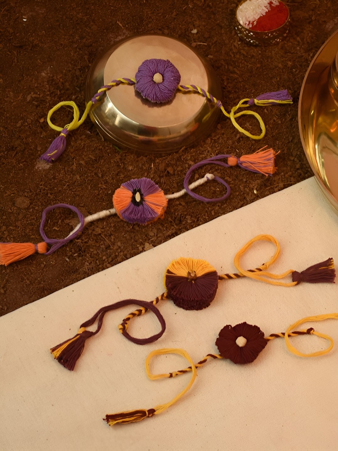

Indigifts Set of 4 Plantable Rakhi & 1 Instruction Manual With Roli, Purple