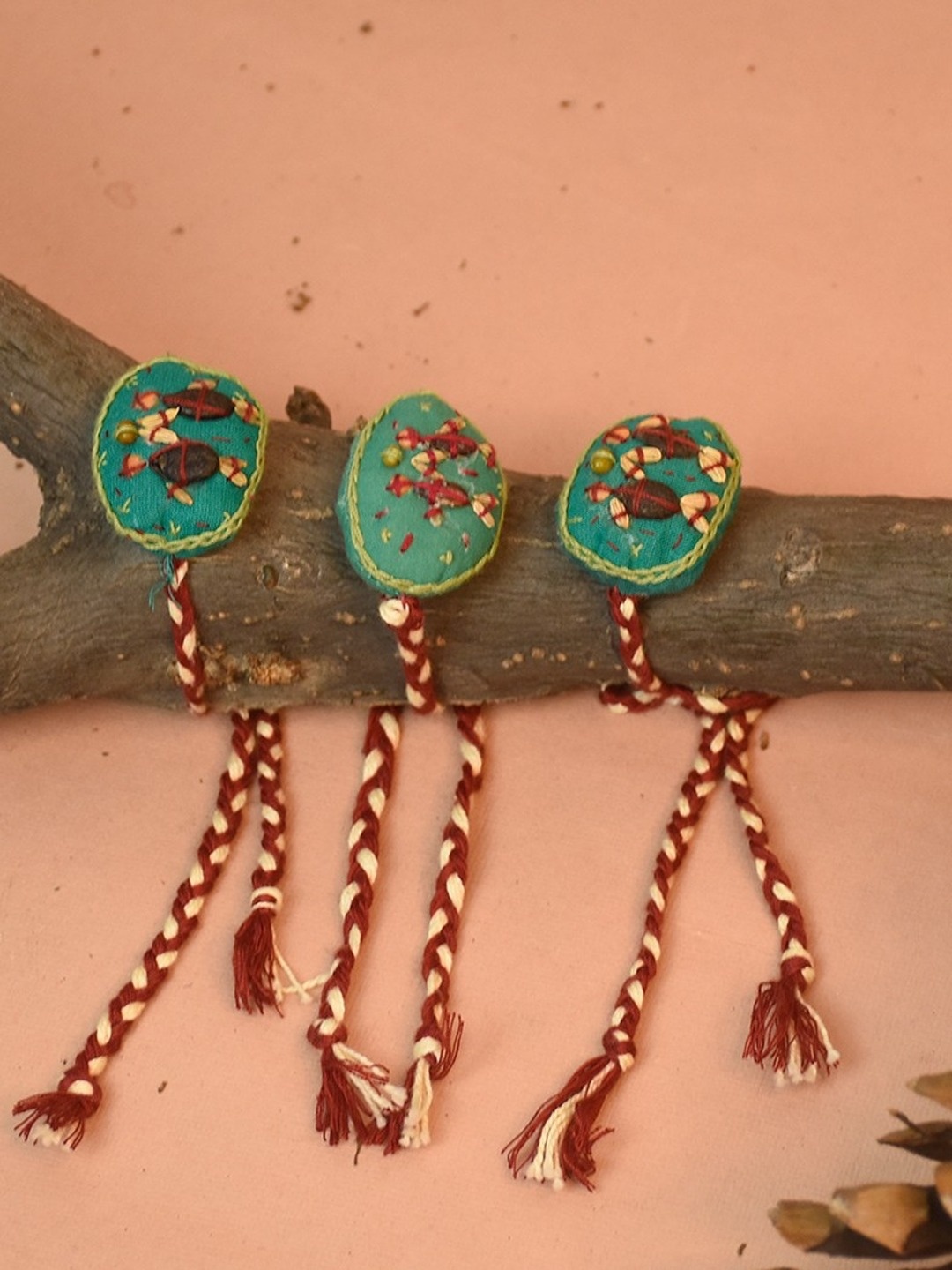 

Indigifts Set Of 3 Plantable Rakhi For Brother, Green