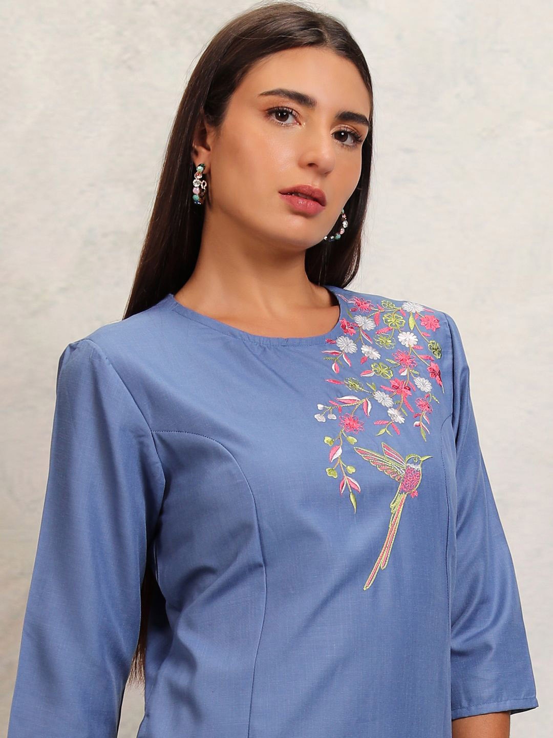 

Vishudh Blue Round Neck Thread Work Panelled A-Line Kurta