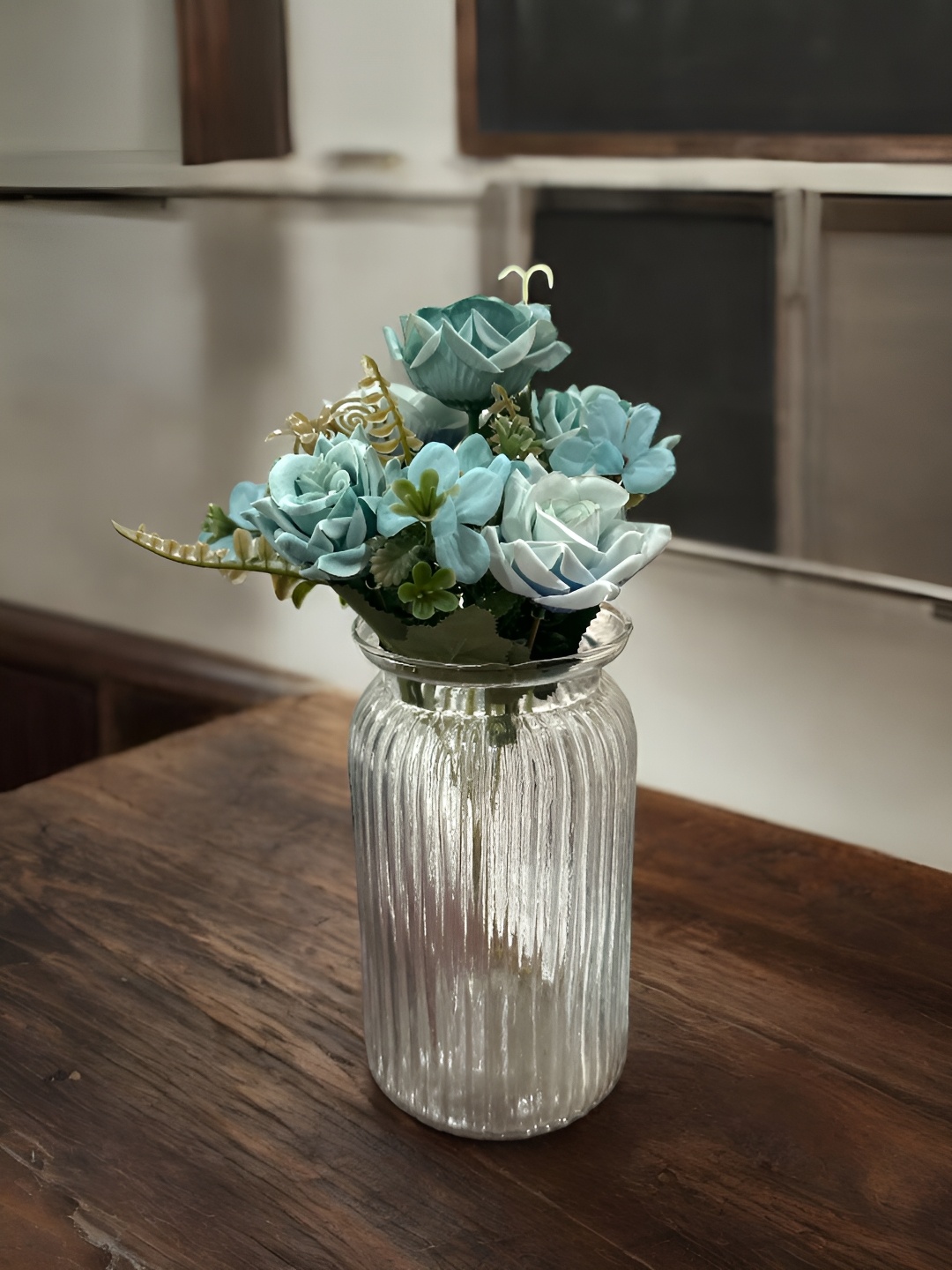 

BS AMOR Transparent Textured Glass Flower Vase