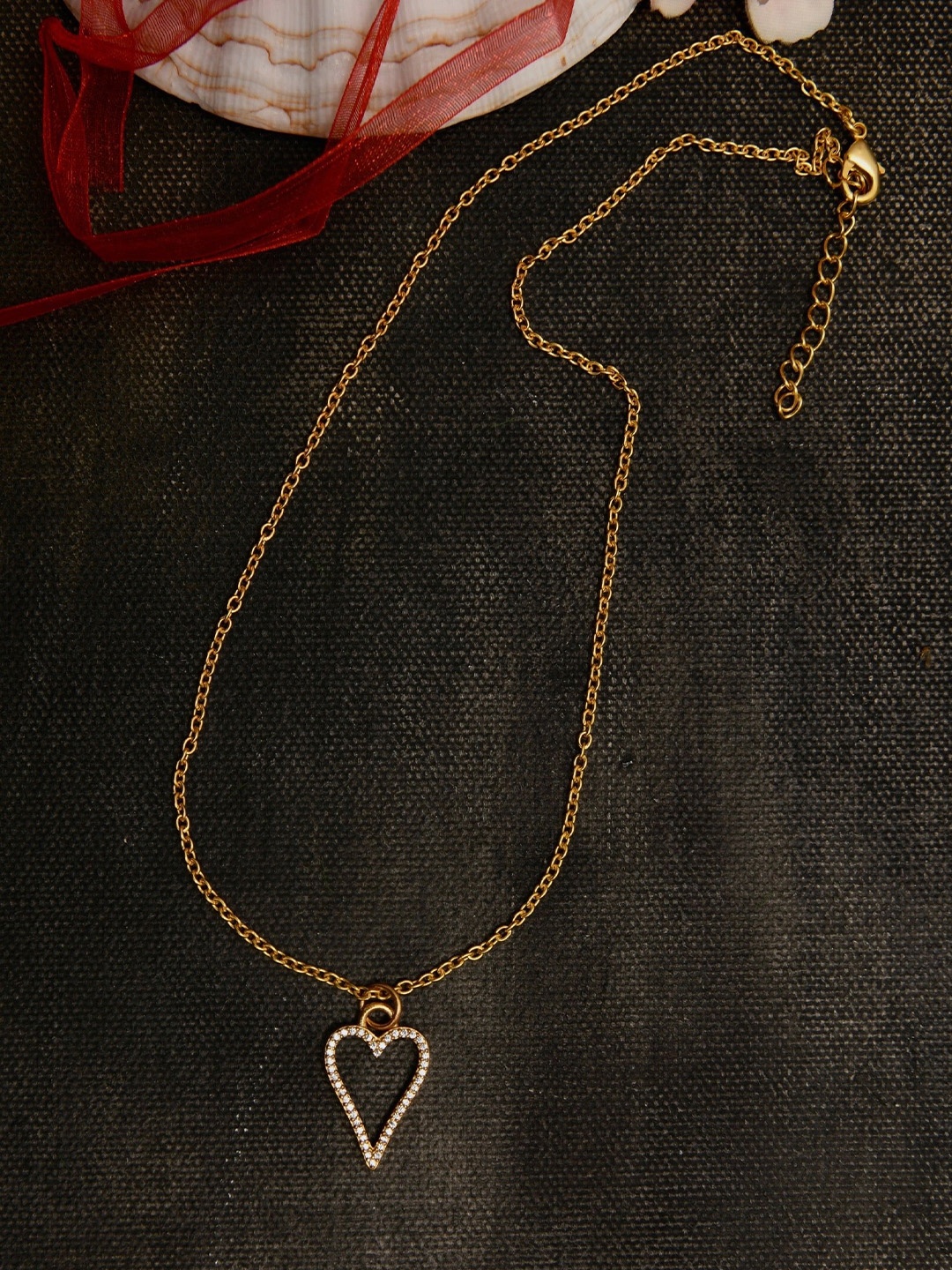 

Totapari Gold-Plated Heart Glow Necklace