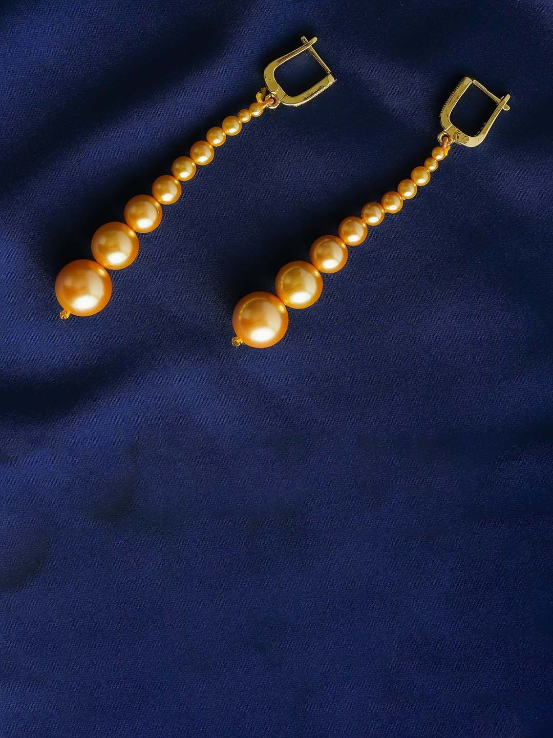

TOTAPARI Gold-Plated Pearls Drop Earrings