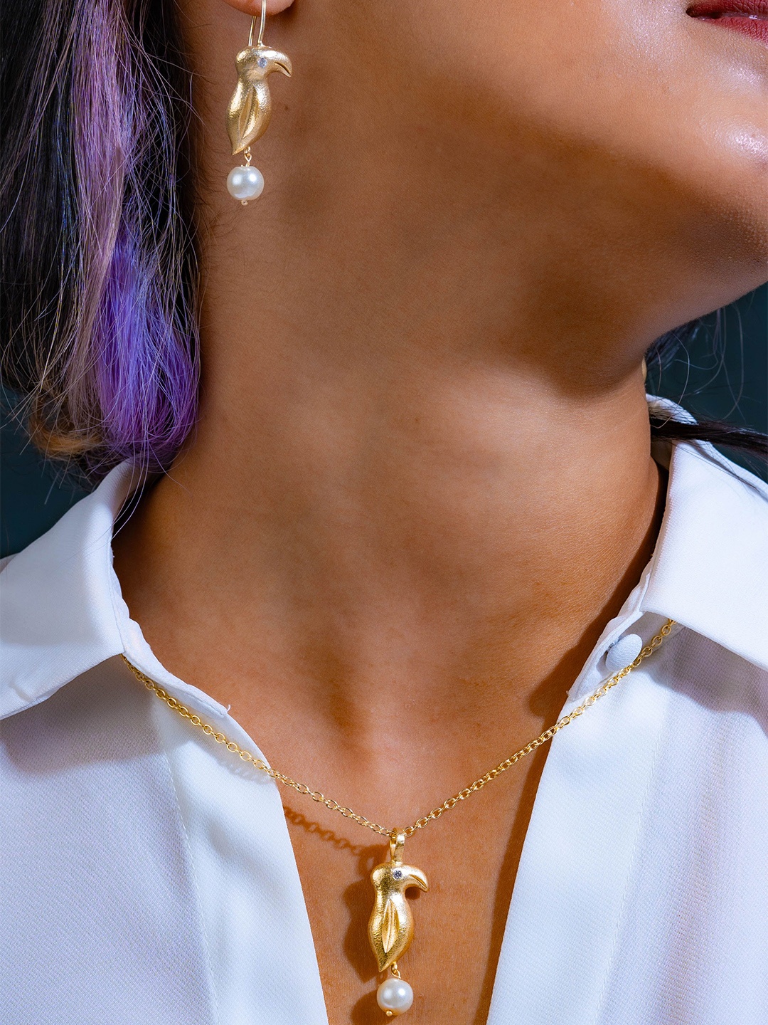 

TOTAPARI Gold-Plated Pearl-Beaded Jewellery Set