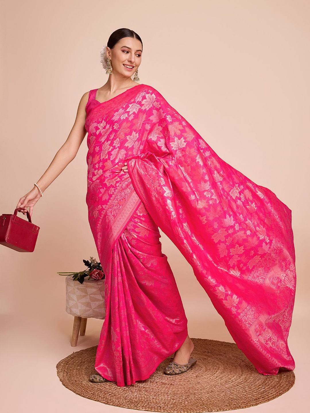 

Mitera Woven Design Zari Saree, Pink