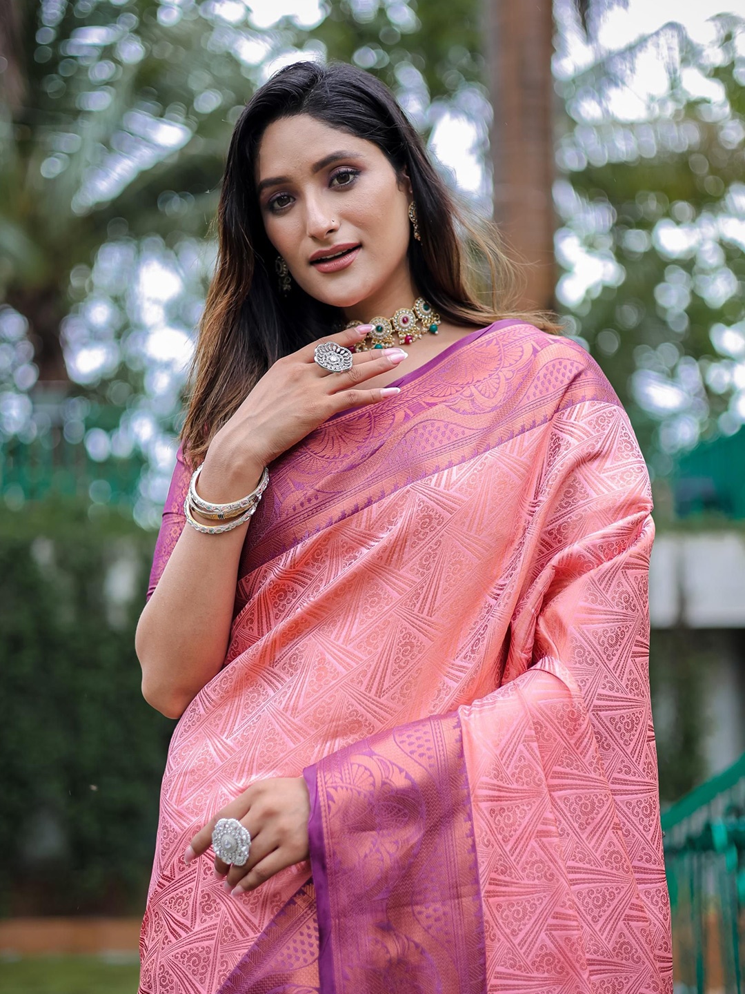 

Mitera Woven Design Zari Kanjeevaram Saree, Pink