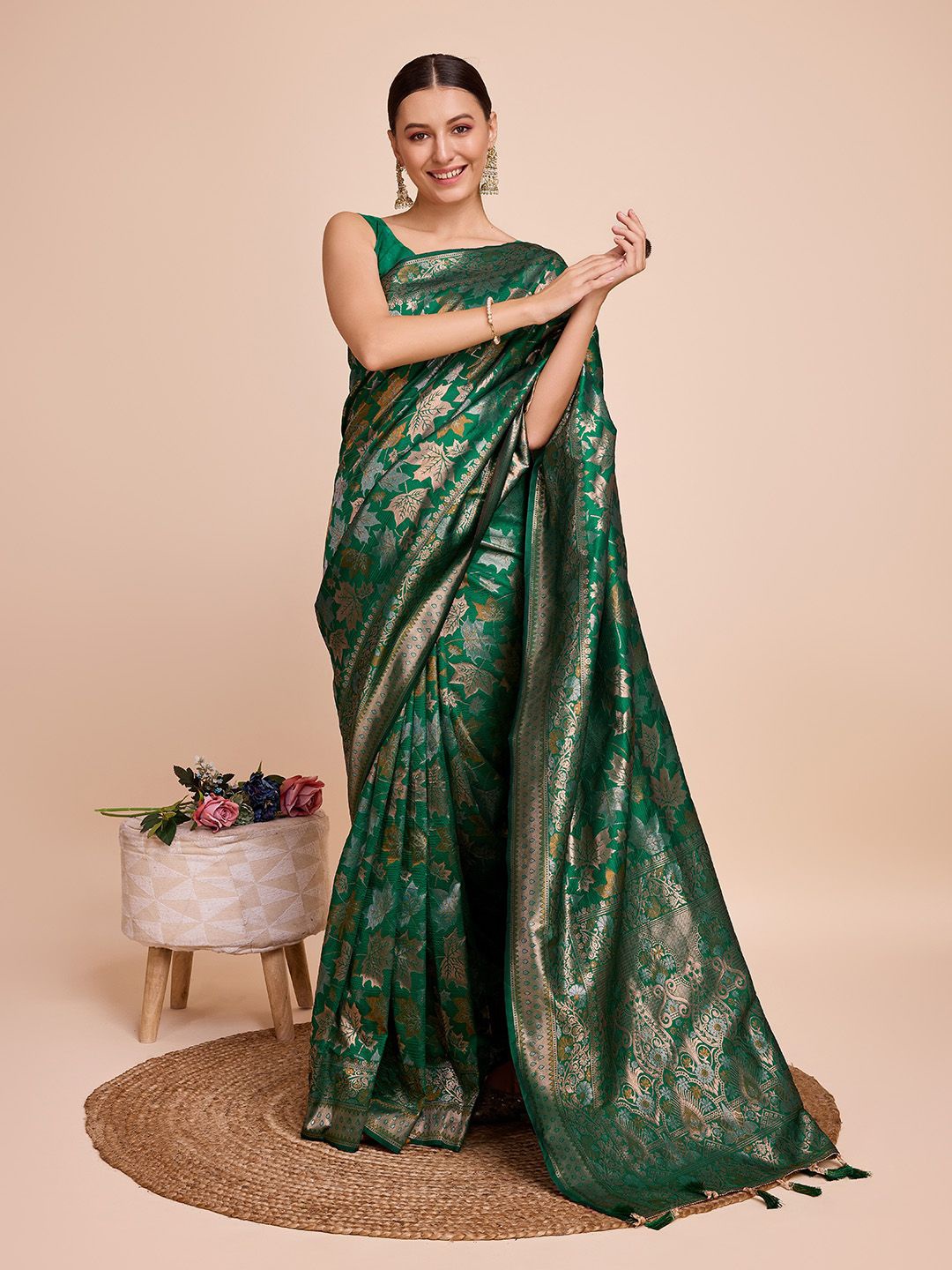 

Mitera Woven Design Zari Saree, Green