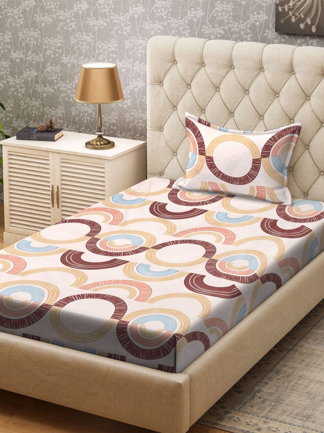 

KLOTTHE Beige & Brown Geometric Printed 300TC Single Bedsheet & 1 Pillow Covers