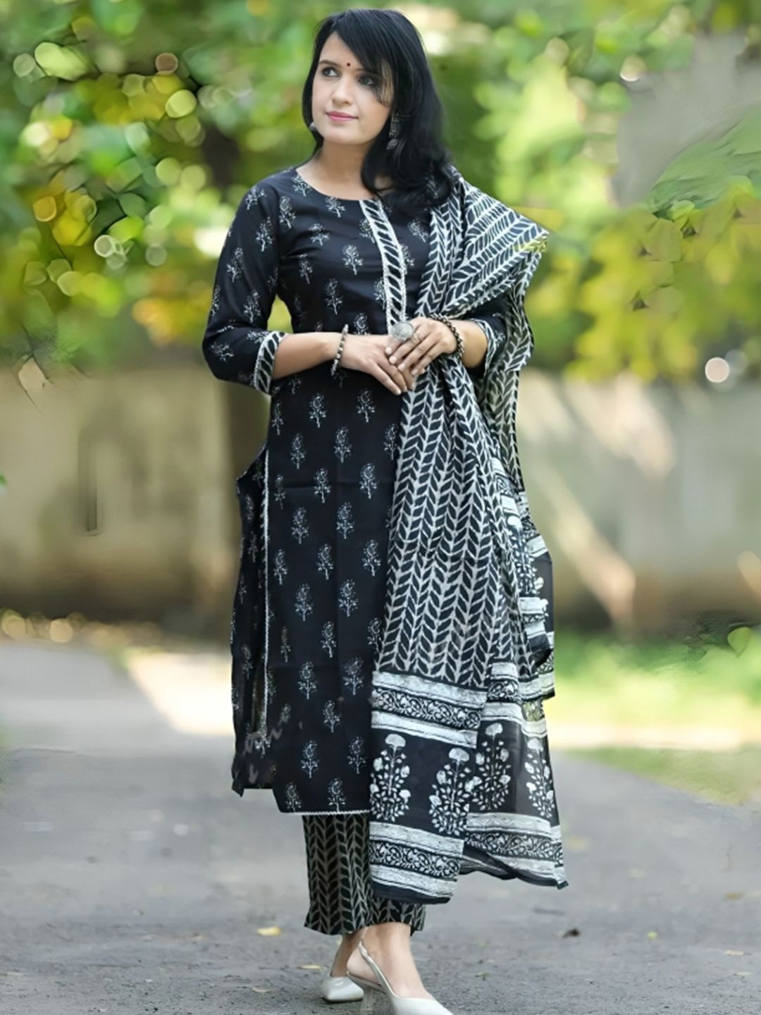 

KALINI Floral Printed Regular Pure Cotton Kurta with Trousers & Dupatta, Black