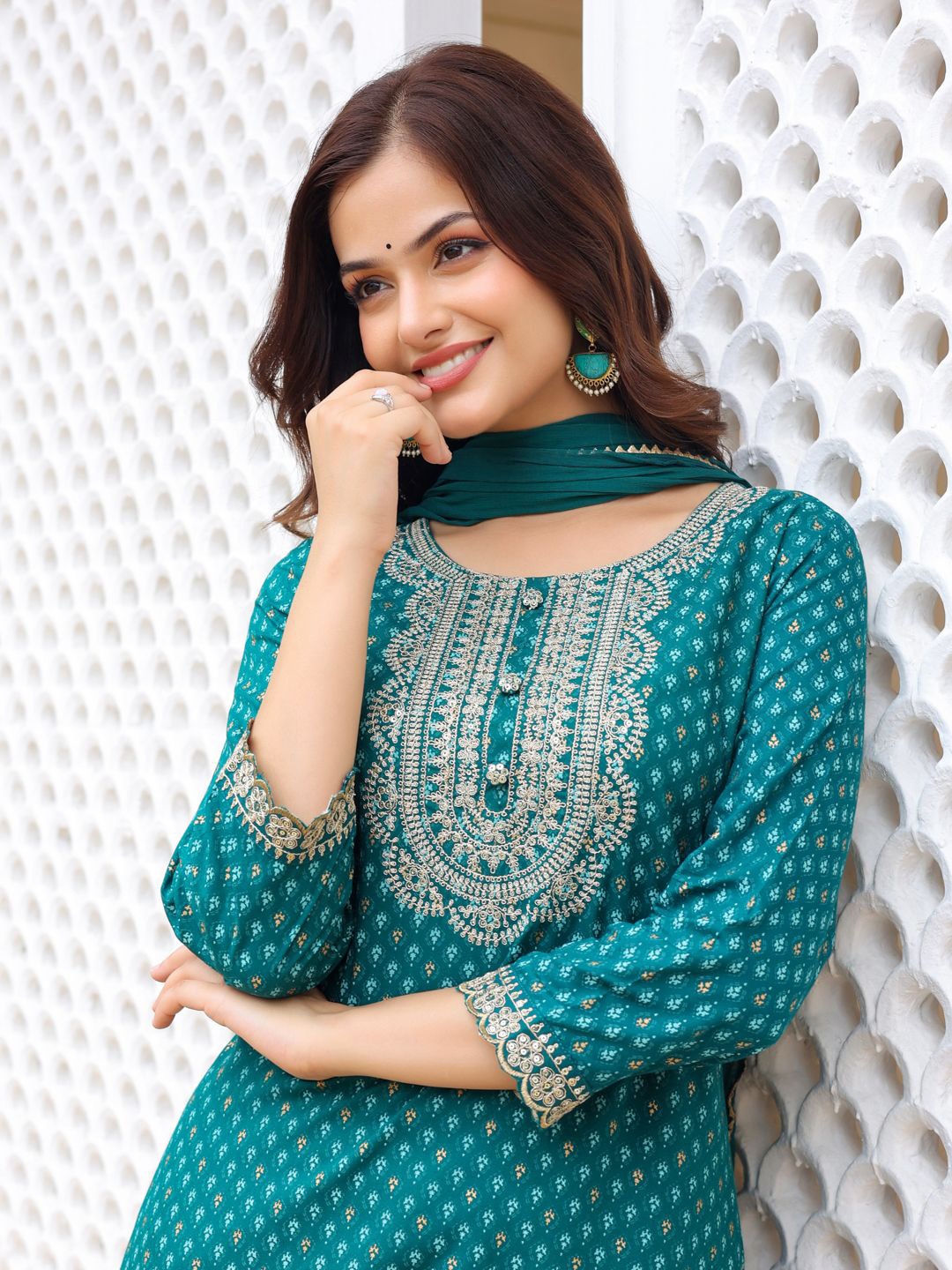 

Anouk Floral Printed Regular Thread Work Kurta with Trousers & Dupatta, Teal