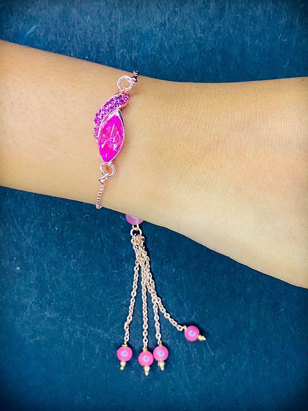 

Mahi Simple and Classic Wraparound Bhabhi Rakhi, Rose gold