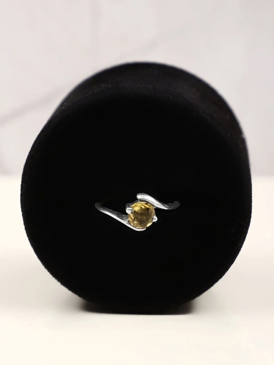 

Exotic India Citrine Gemstone Small Sterling Silver Ring