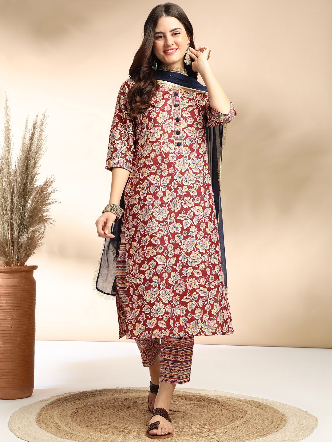 

BAESD Floral Printed Regular Sequinned Straight Kurta with Trousers & With Dupatta, Maroon