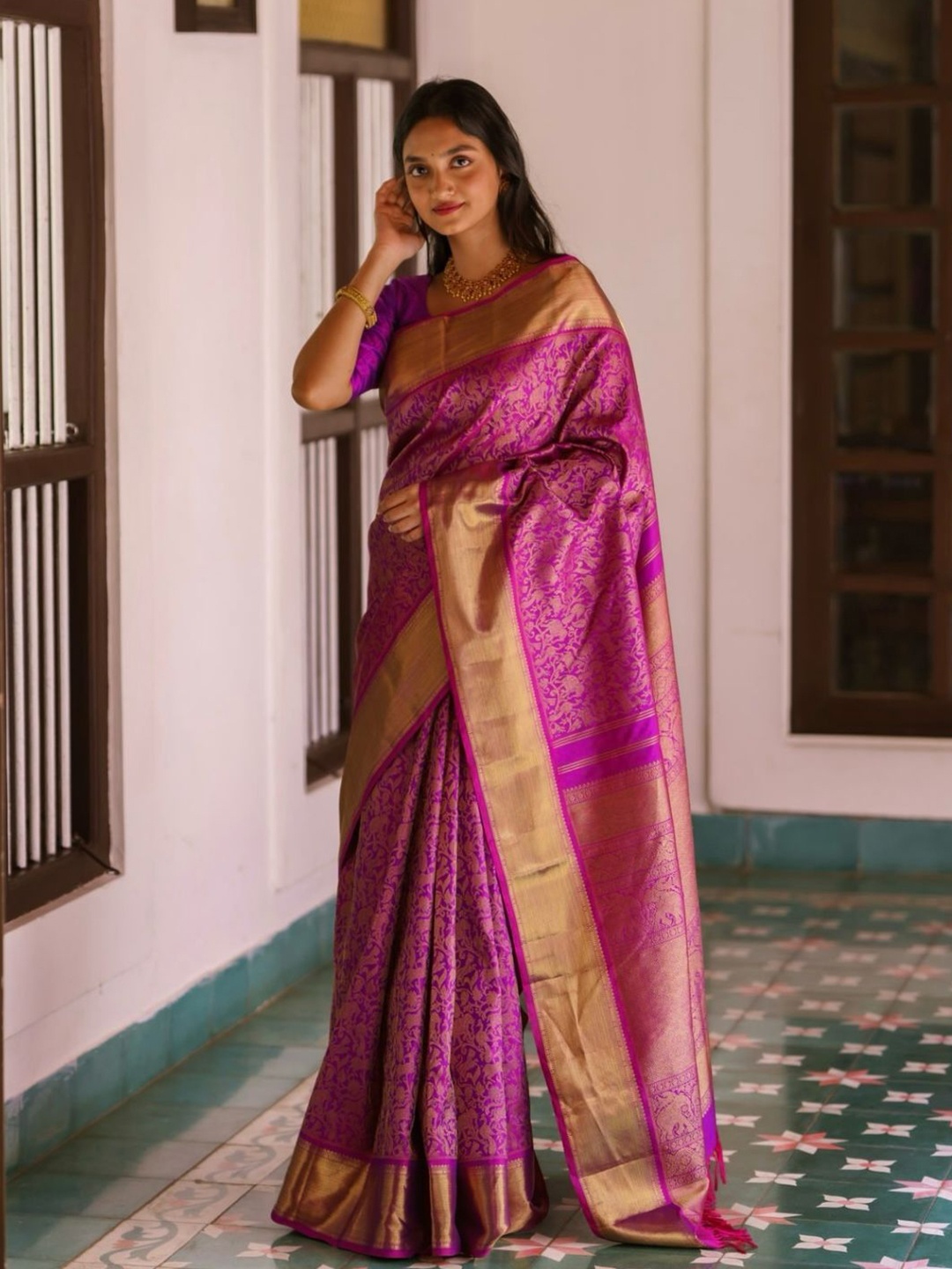 

Upalksh Ethnic Motifs Woven Design Zari Kanjeevaram Saree, Pink