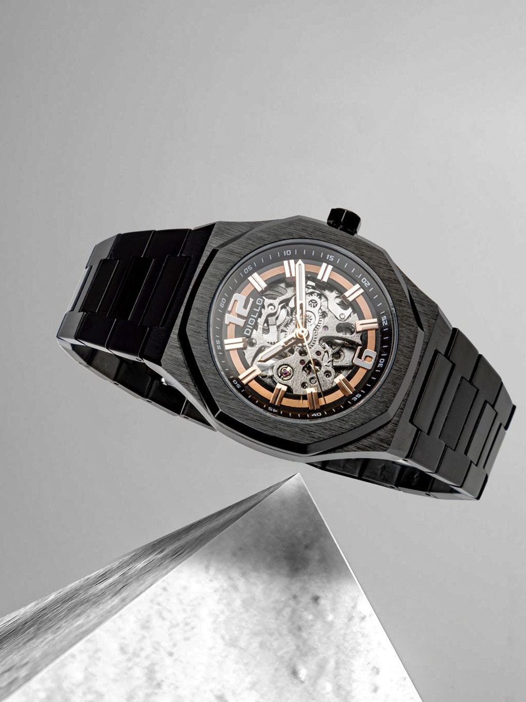 

DIOLLO Men Skeleton Stainless Steel Straps Analogue Automatic Motion Powered Watch DIO25, Black