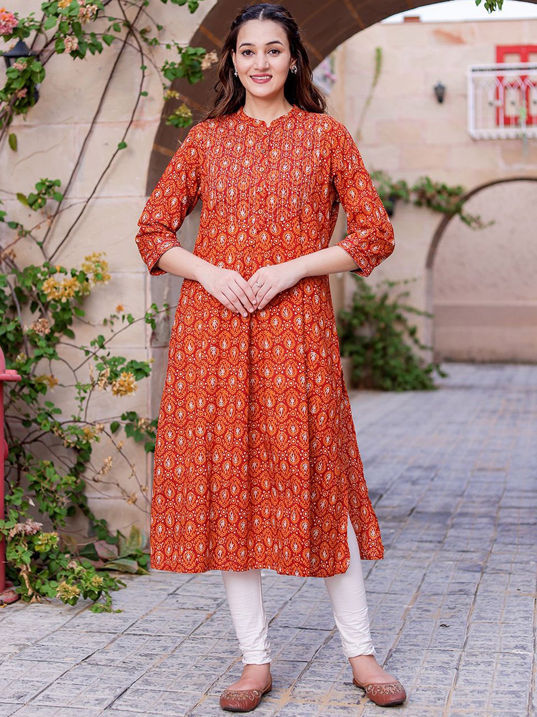 

VASVI Floral Printed Mandarin Collar Gotta Patti Cotton A-Line Kurta, Red