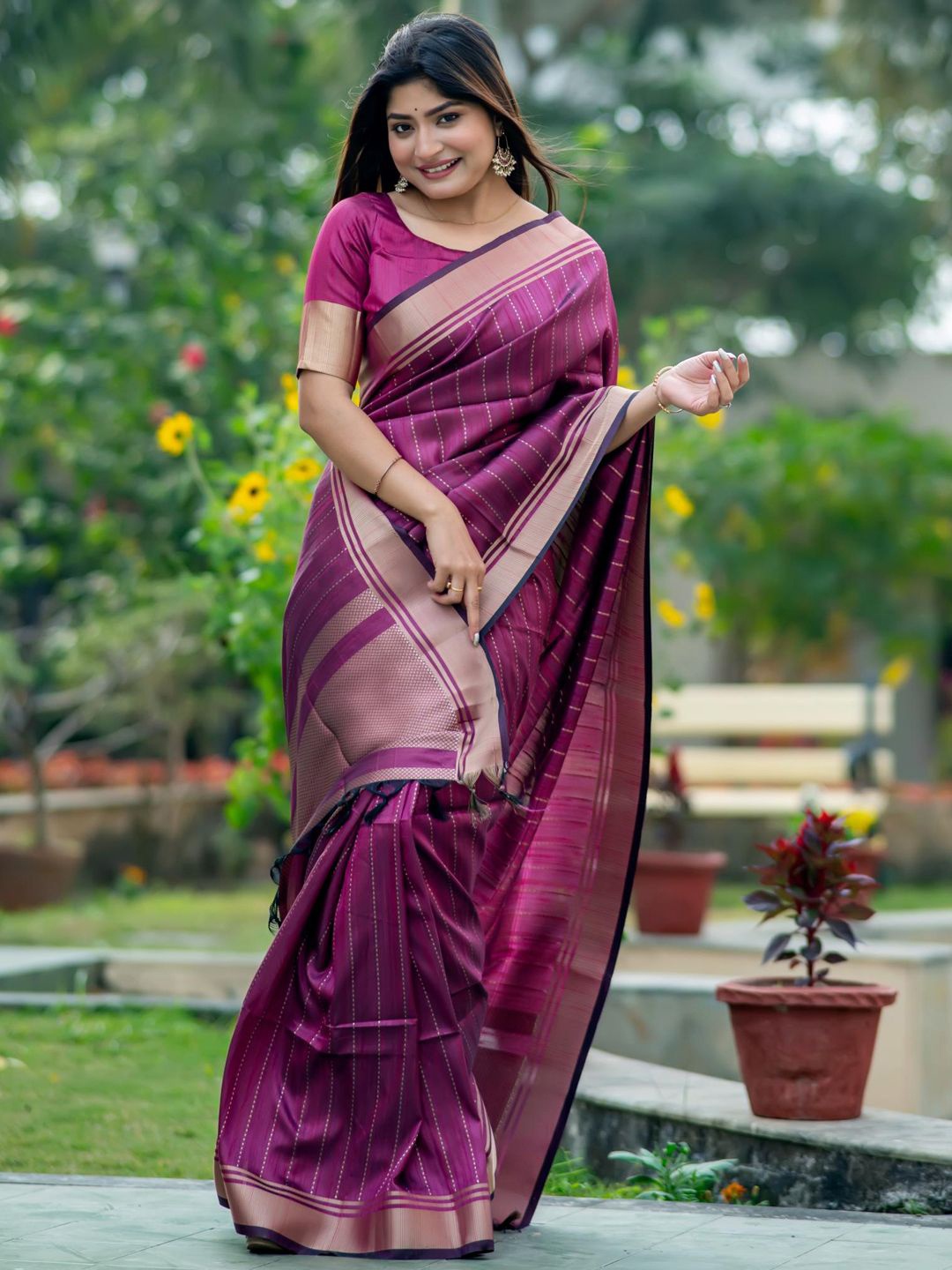 

Mitera Striped Zari Banarasi Saree, Pink