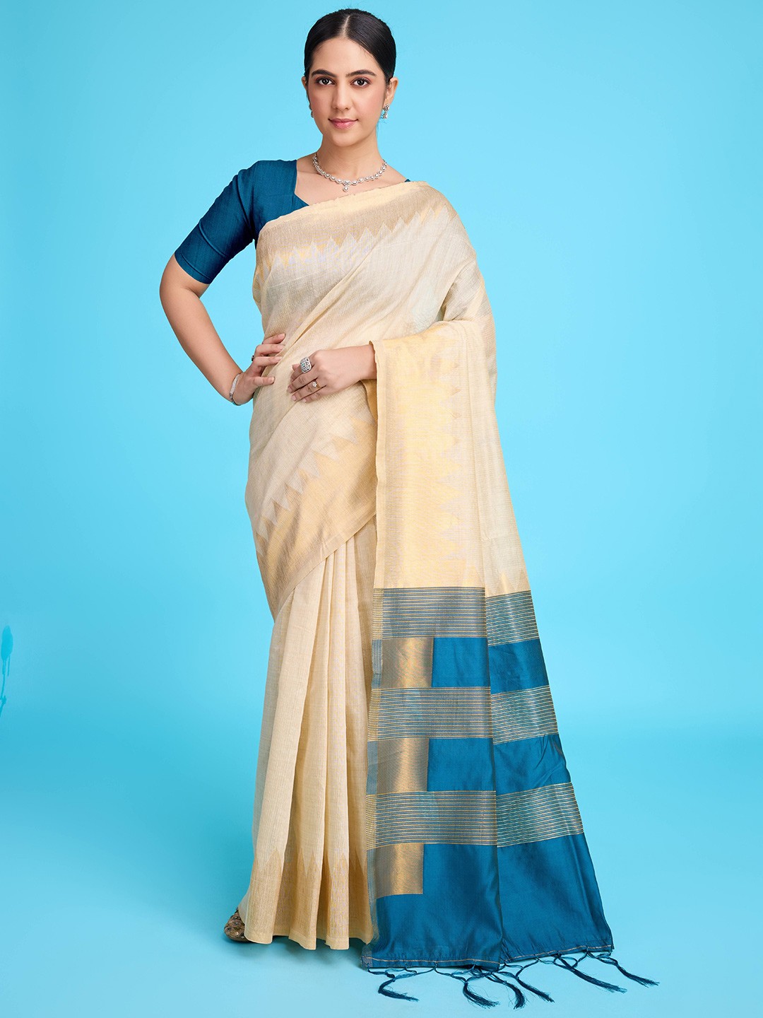 

KALINI Striped Zari Pure Cotton Jamdani Saree, Blue