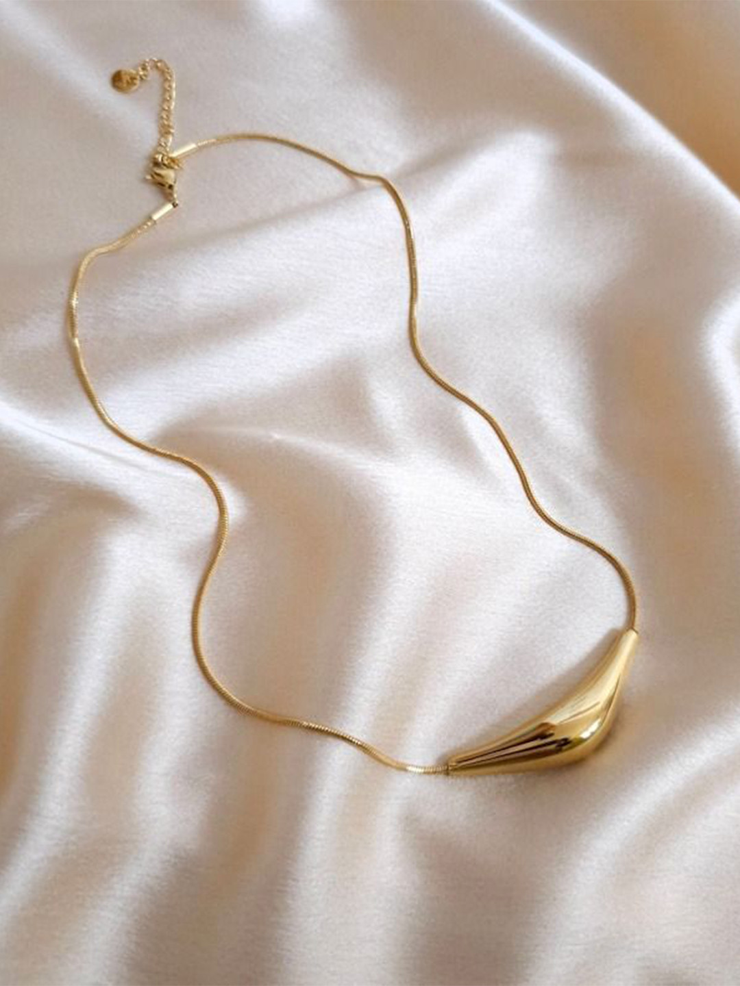 

VIEN Gold-Plated Stainless Steel Unique Tube Choker Necklace
