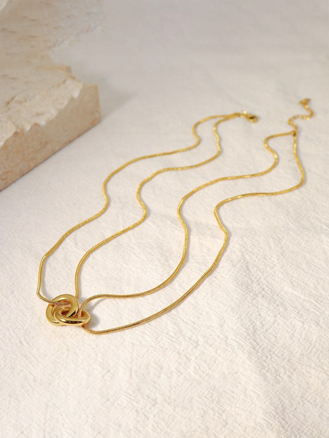 

VIEN Gold-Plated Stainless Steel Interlocking Collarbone Chain