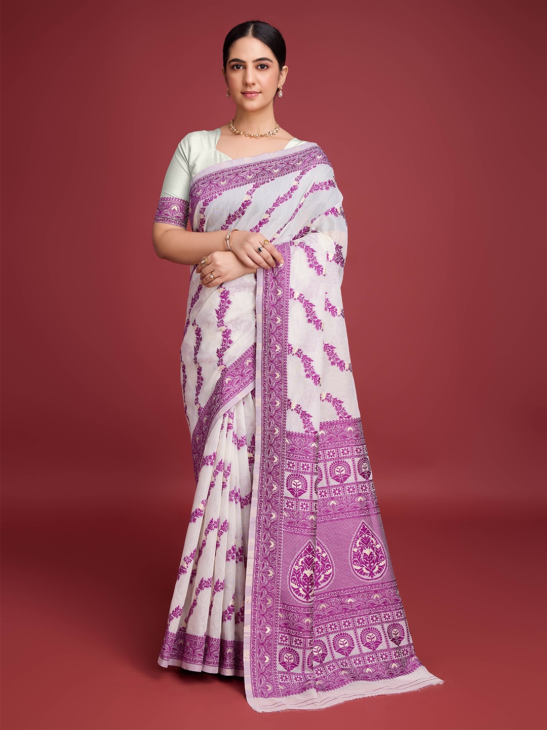 

Mitera Woven Design Zari Pure Cotton Jamdani Saree, Purple