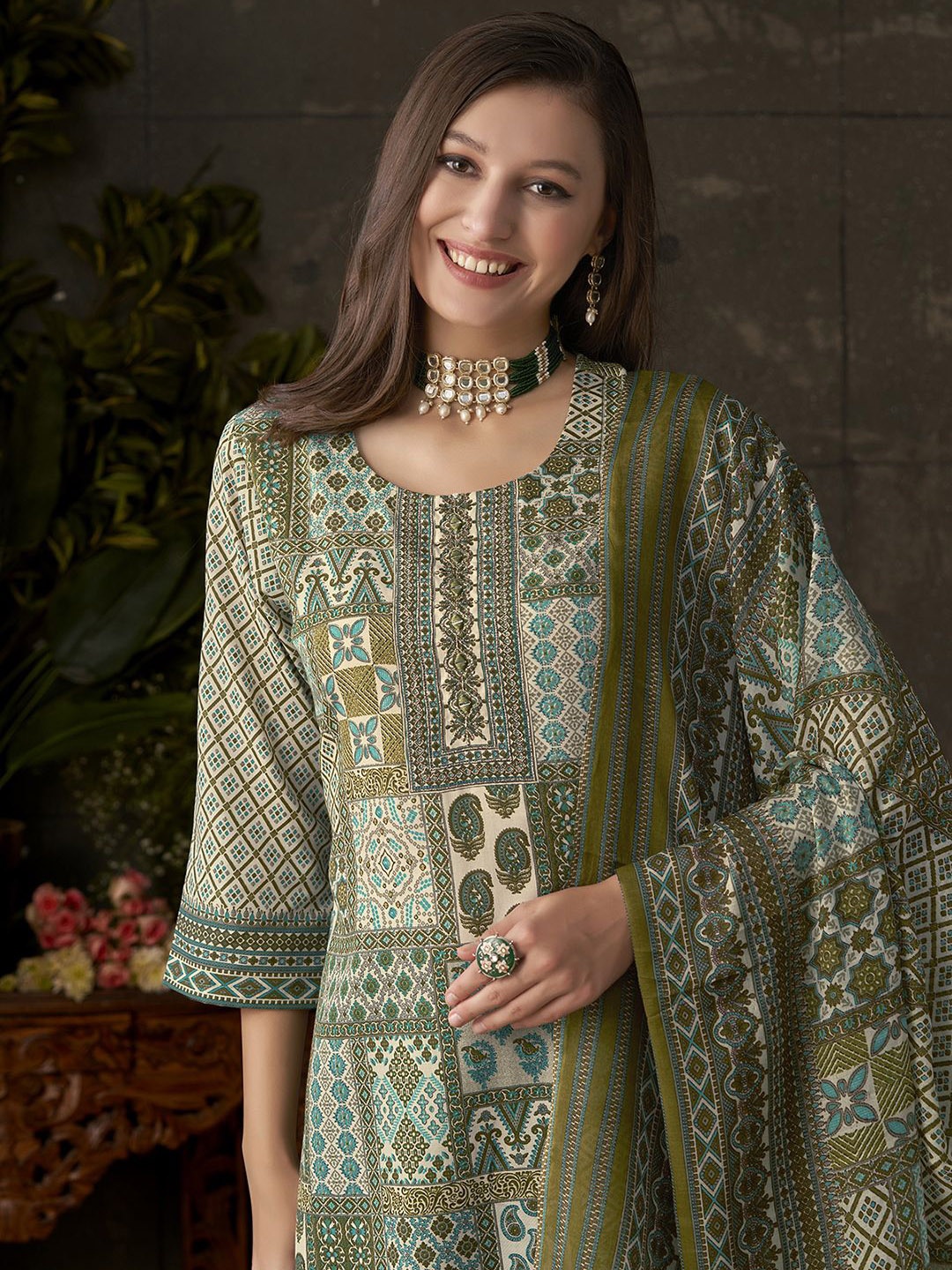 

Anouk Ethnic Motifs Printed Kurta with Trousers & Dupatta, Green