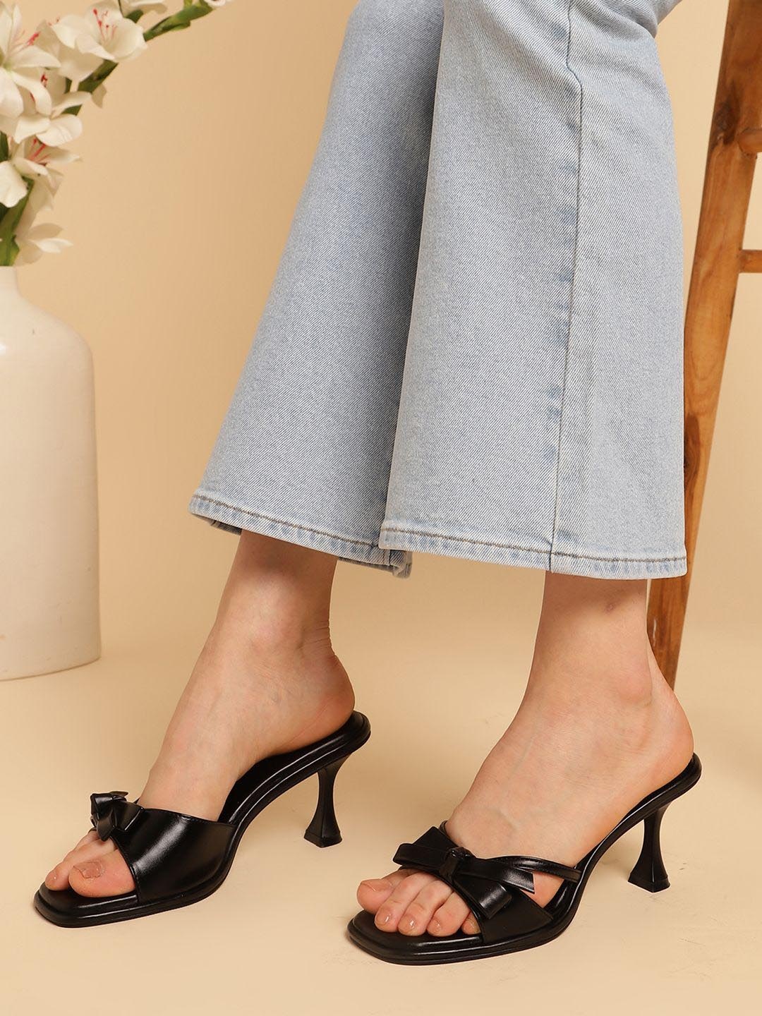 

DressBerry PU Kitten Heeled Sandal with Bow, Black