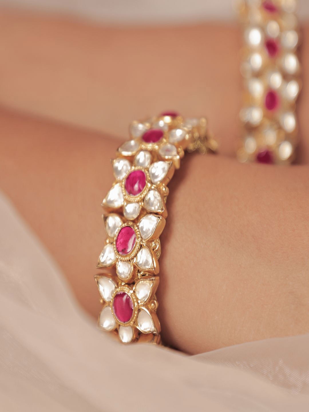 

srikala Set Of 2 Gold-Plated Kada Bangles