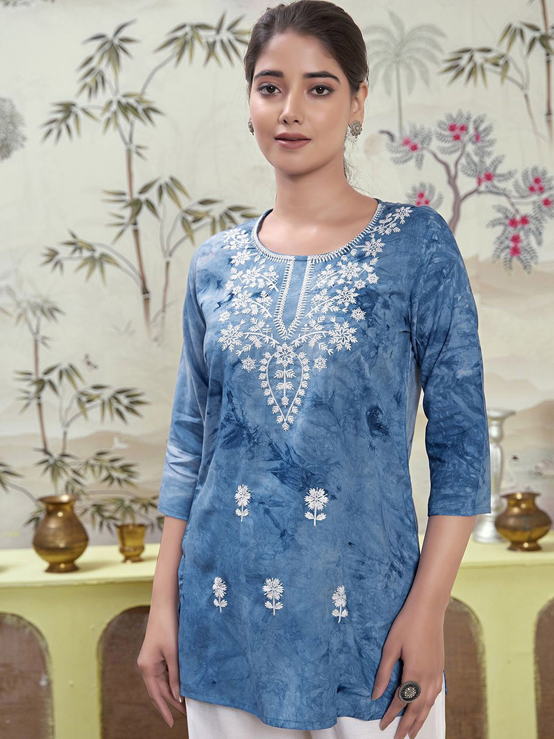 

KALINI Floral Embroidered Round Neck Straight Kurti, Blue