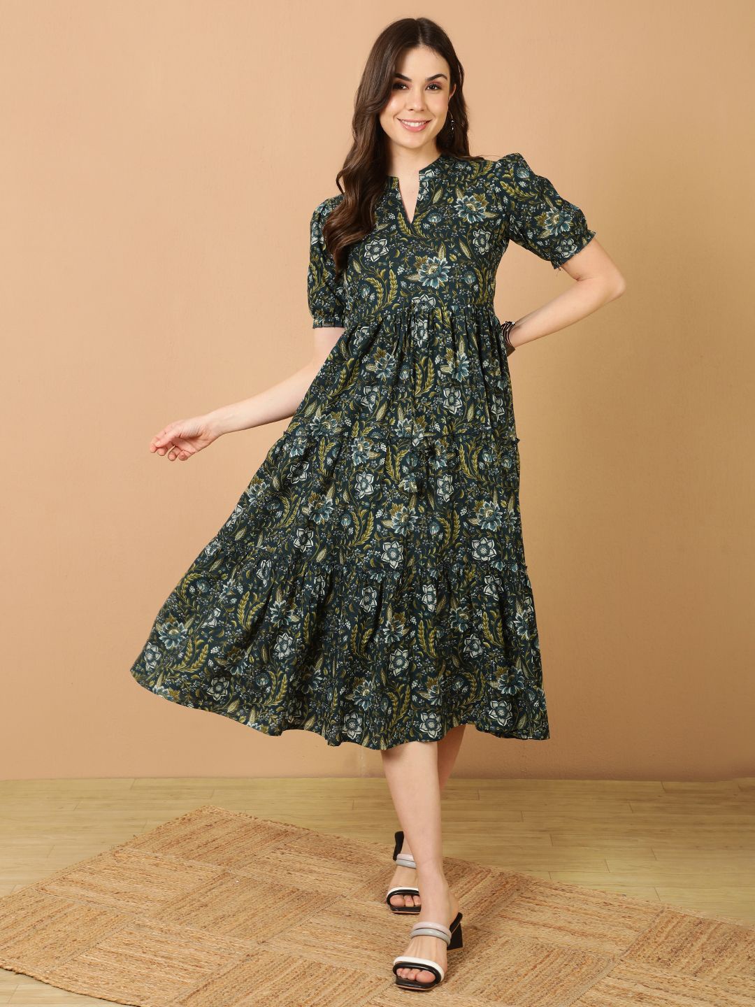 

antaran Ethnic Motifs Print Puff Sleeve Cotton Fit & Flare Midi Ethnic Dress, Green