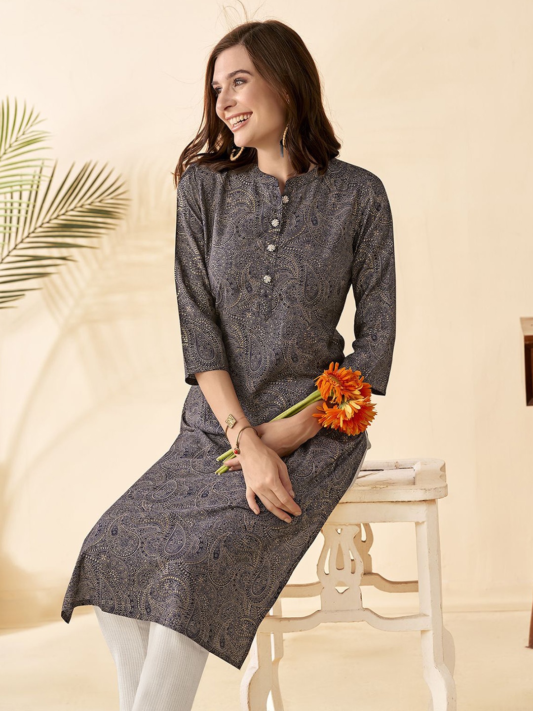 

Anouk Paisley Printed Mandarin Collar A-Line Kurta, Grey
