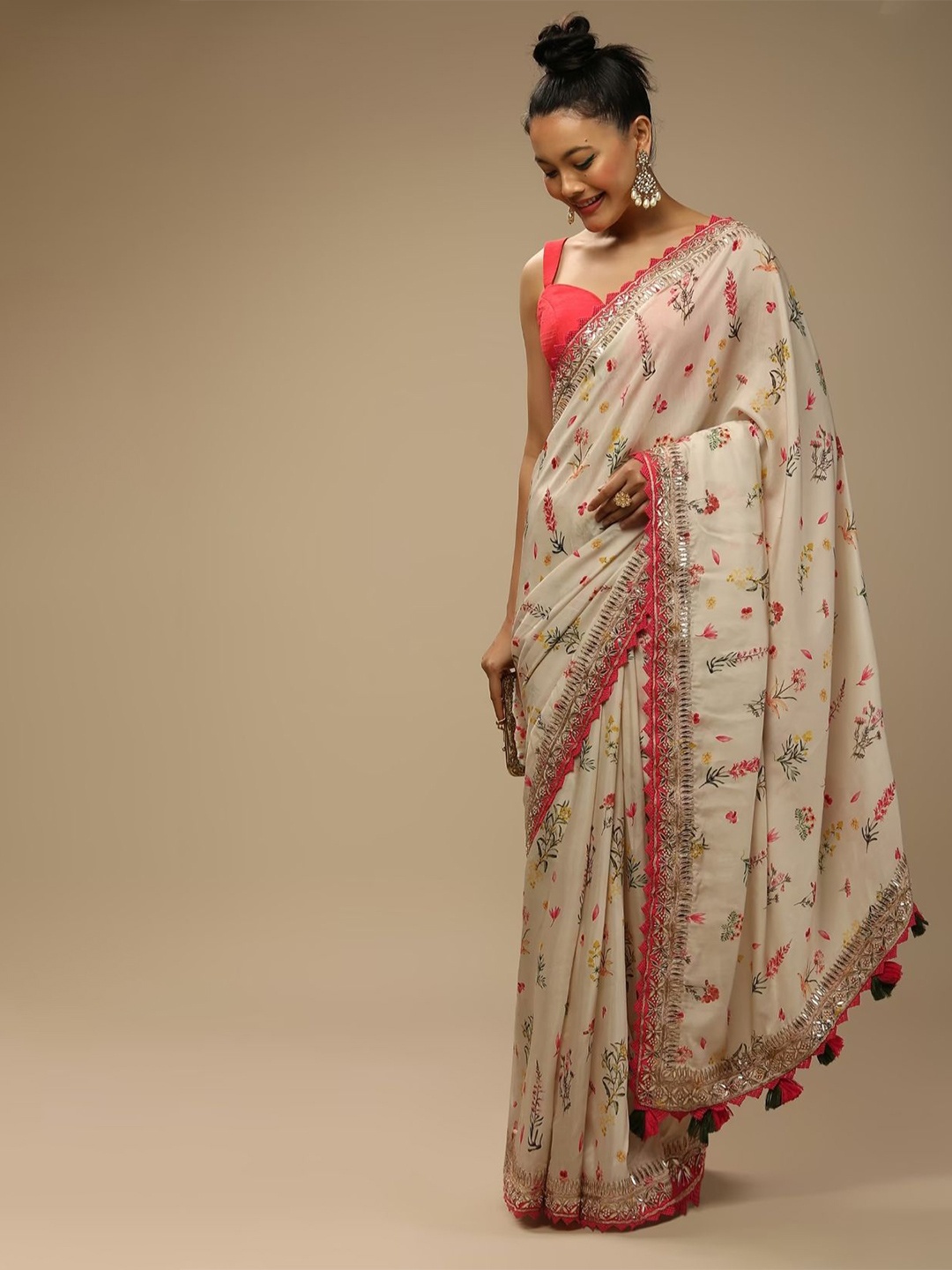 

Manu Designer Floral Sequinned Pure Chiffon Saree, Cream