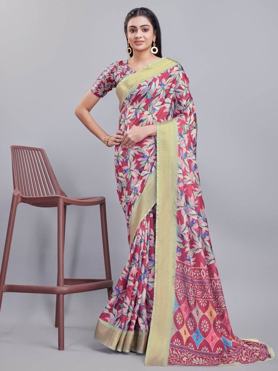 

Varanga Floral Printed with Zari Border Saree, Pink