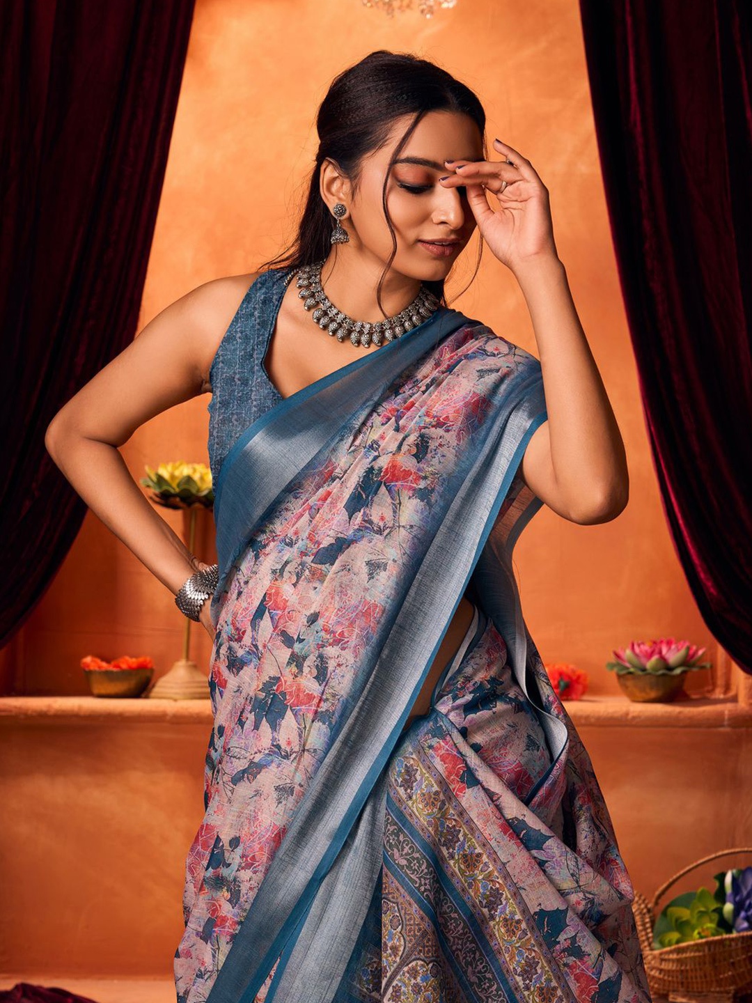

Varanga Floral Printed Woven Saree with Blouse, Pink