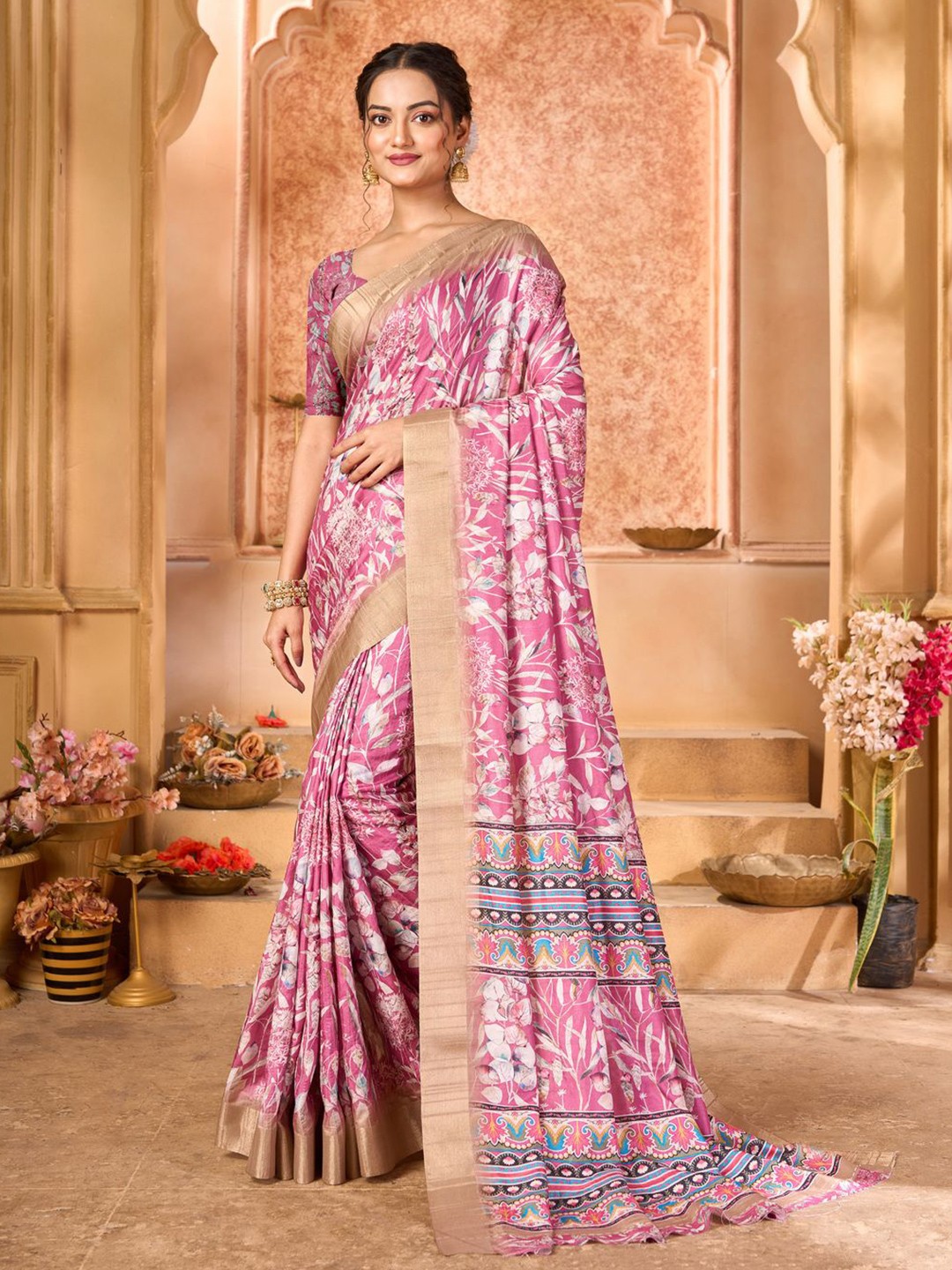 

Varanga Floral Printed Woven Border Design Saree, Pink