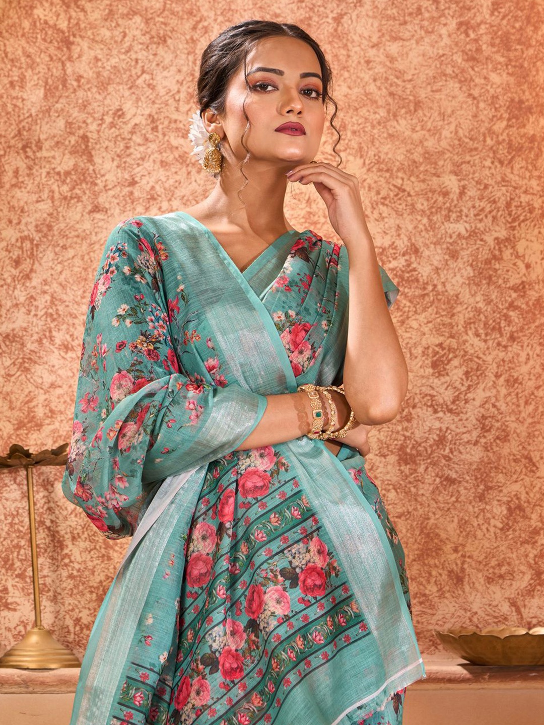 

Varanga Floral Printed Woven Border Design Saree, Green