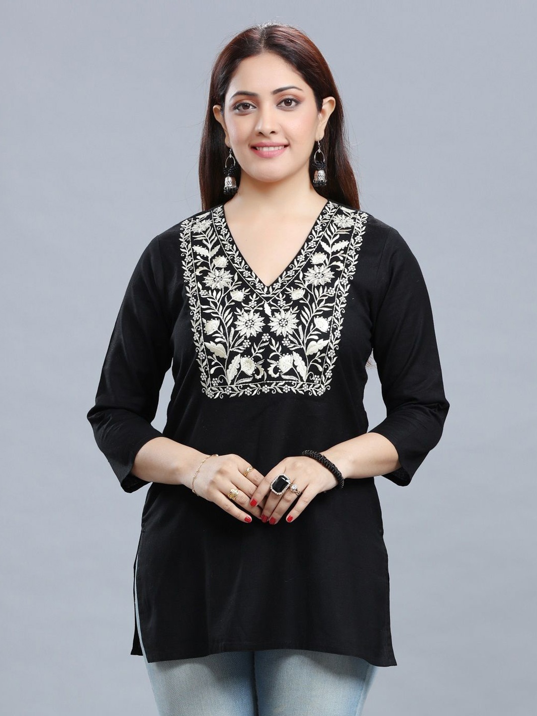 

COTTON CULTURE Floral Embroidered V-Neck Thread Work Short Kurti, Black
