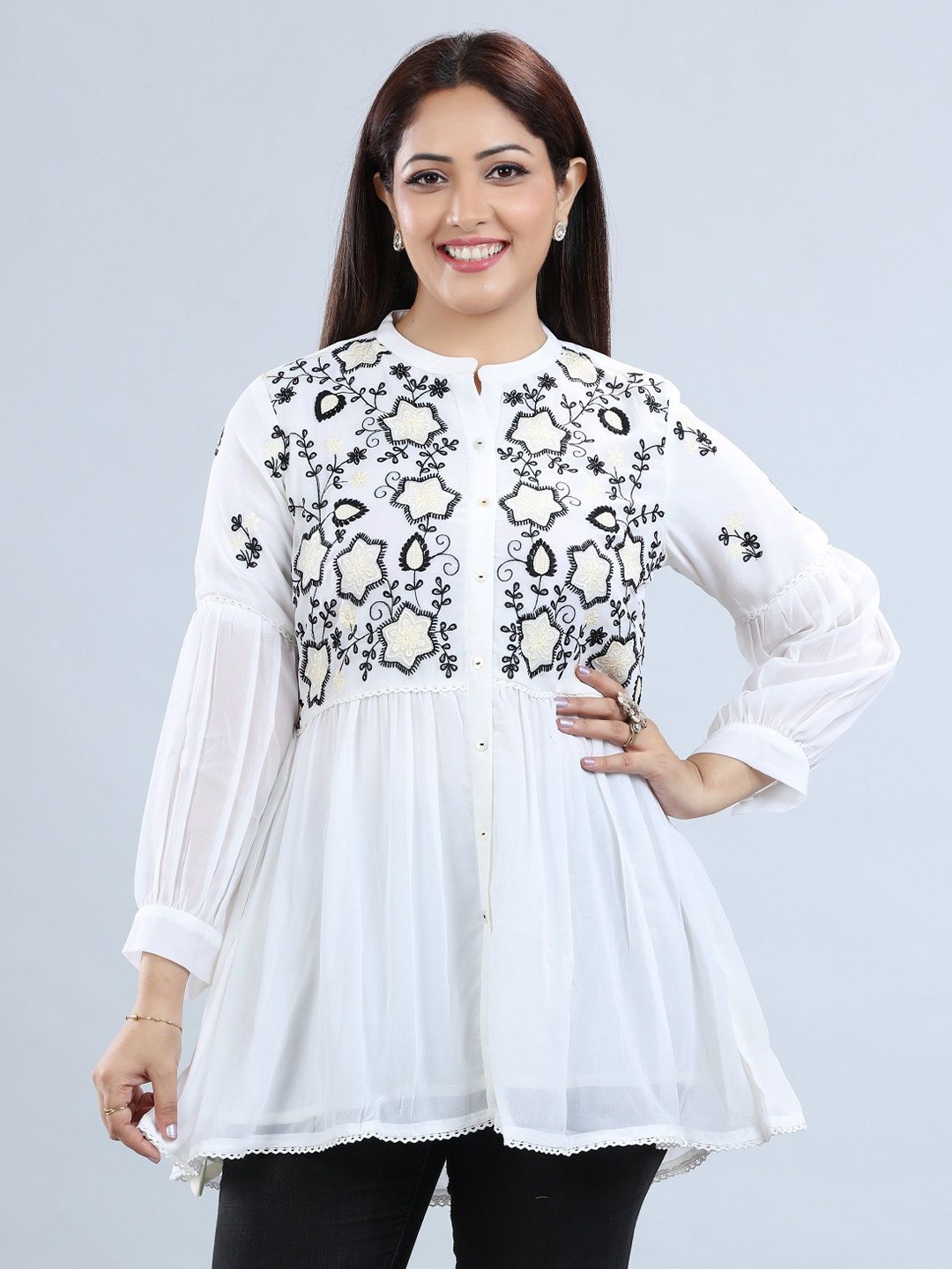 

COTTON CULTURE Geometric Embroidered Flared Sleeves Thread Work Short Kurti, Off white