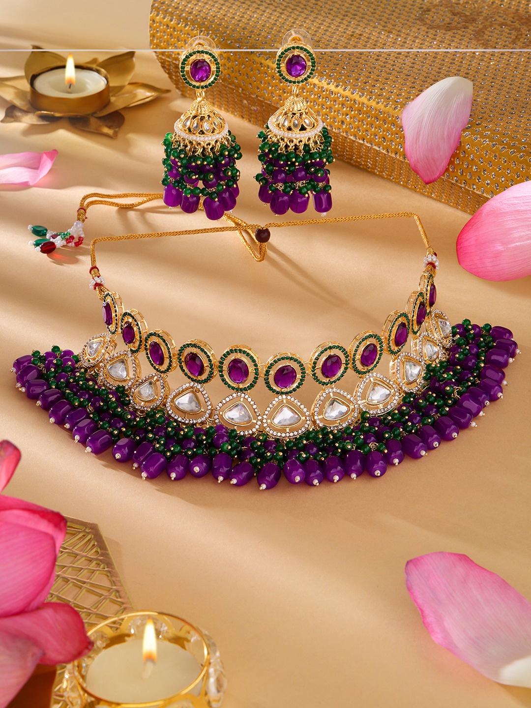 

Zaveri Pearls Gold-Plated Stone-Studded & Beaded Diamonds Choker Jewellery Set