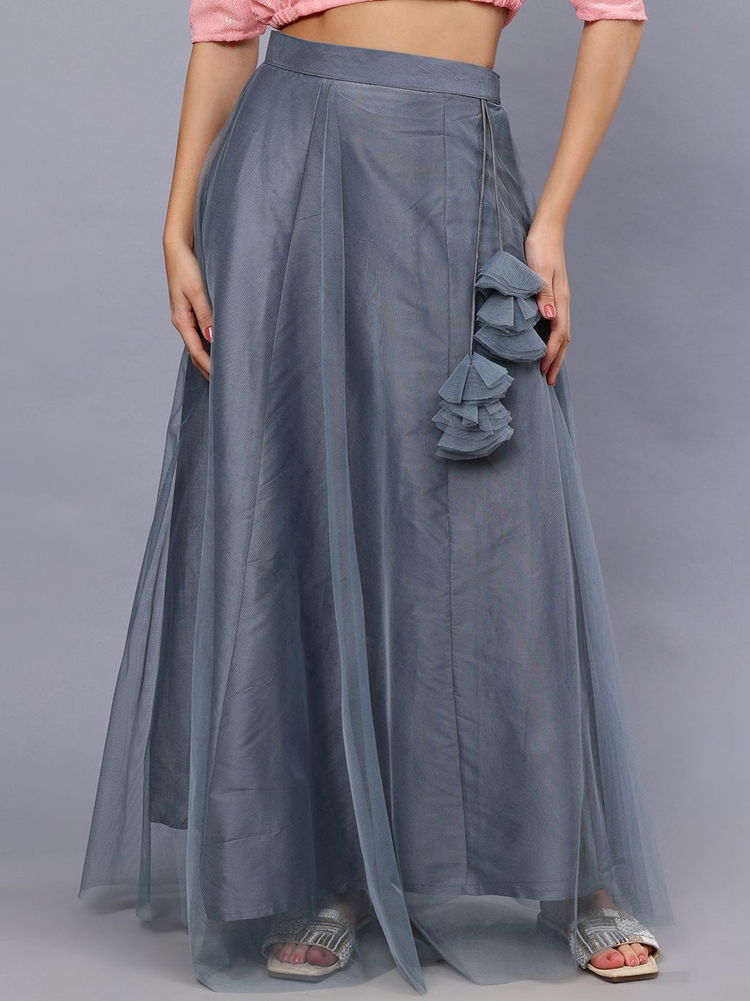 

Frolic Rolic Grey Solid Net Maxi Skirt