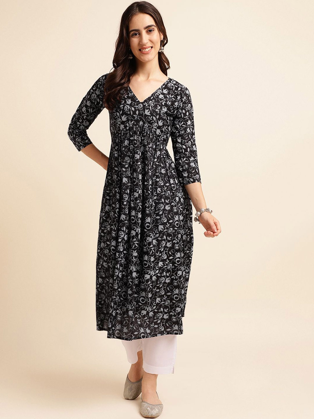 

Fabclub Floral Printed Empire Anarkali Kurta, Black