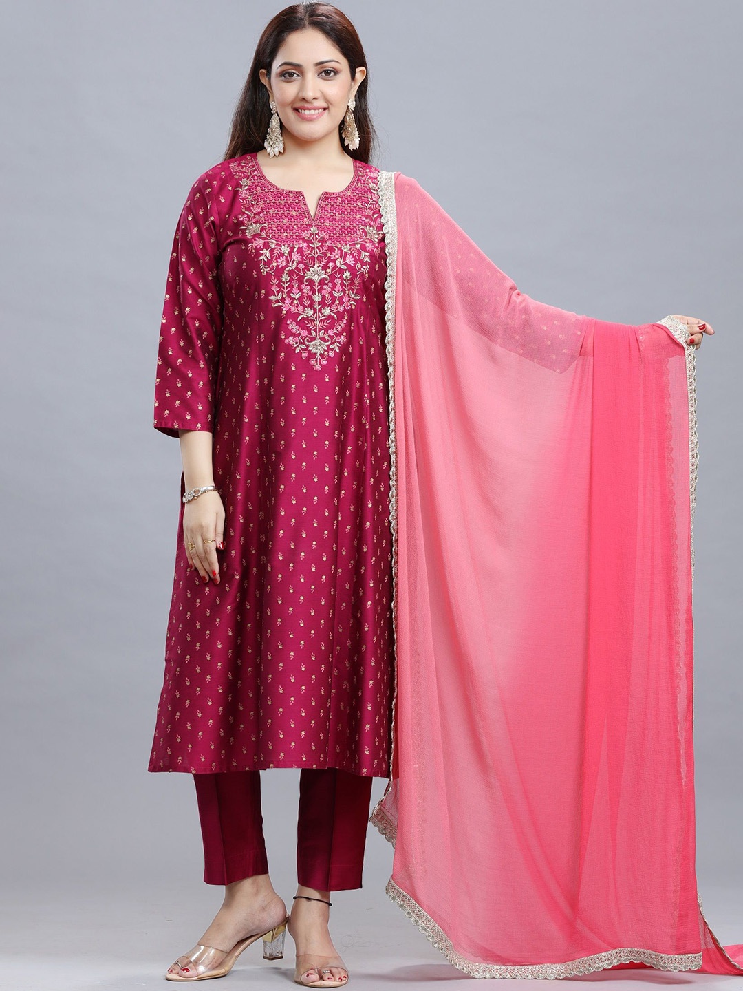 

COTTON CULTURE Women Floral Embroidered Regular Thread Work Kurta with Trousers & With Dupatta, Pink