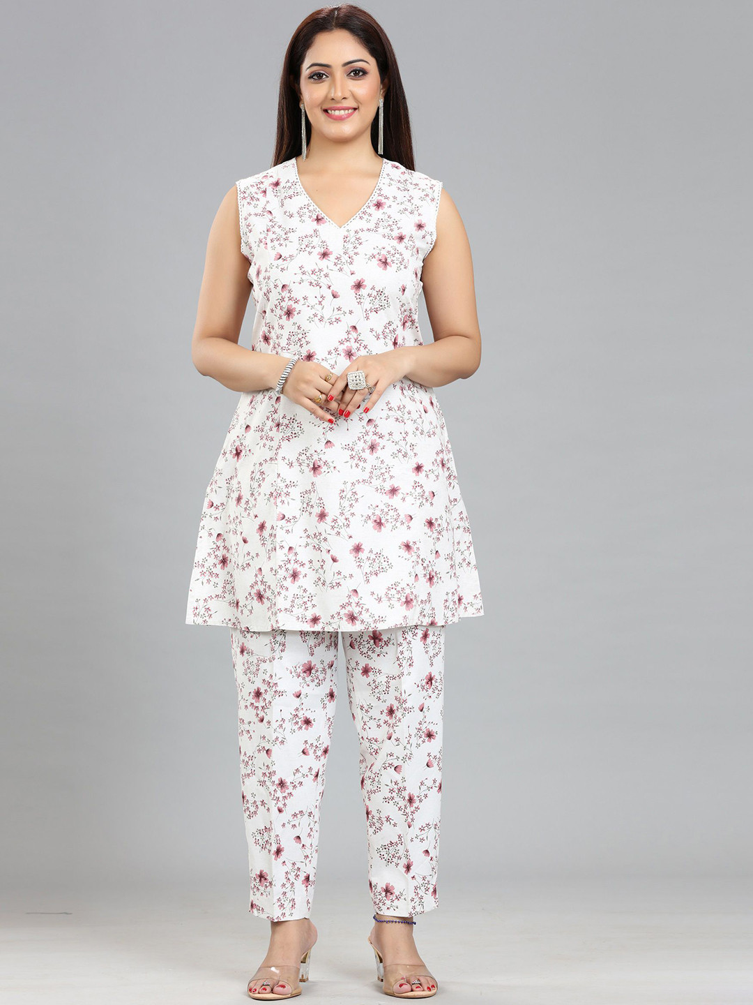 

COTTON CULTURE Women Floral Printed Regular Kurti with Trousers, Off white