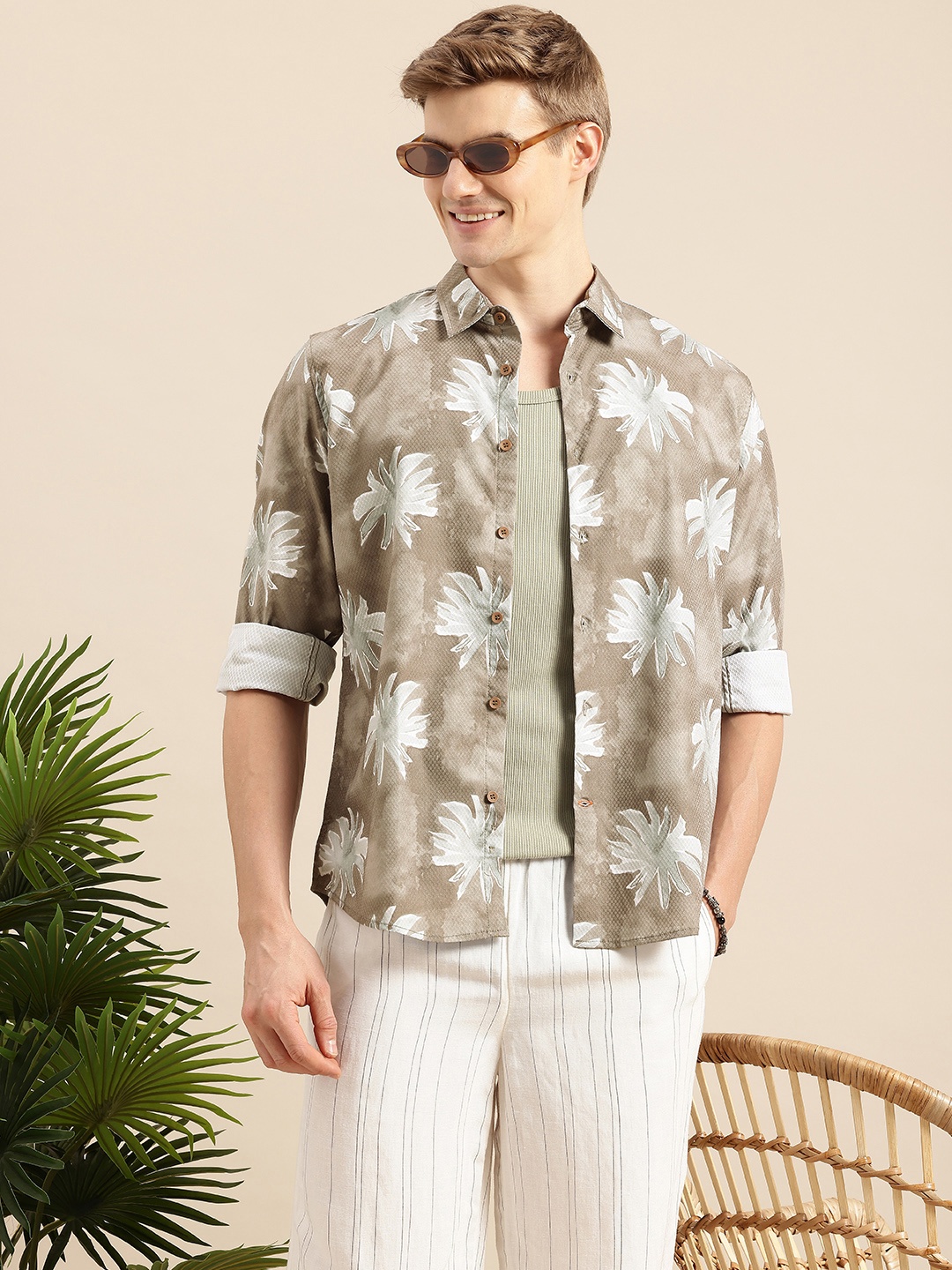 

Mast & Harbour Men Slim Fit Floral Printed Casual Shirt, Brown