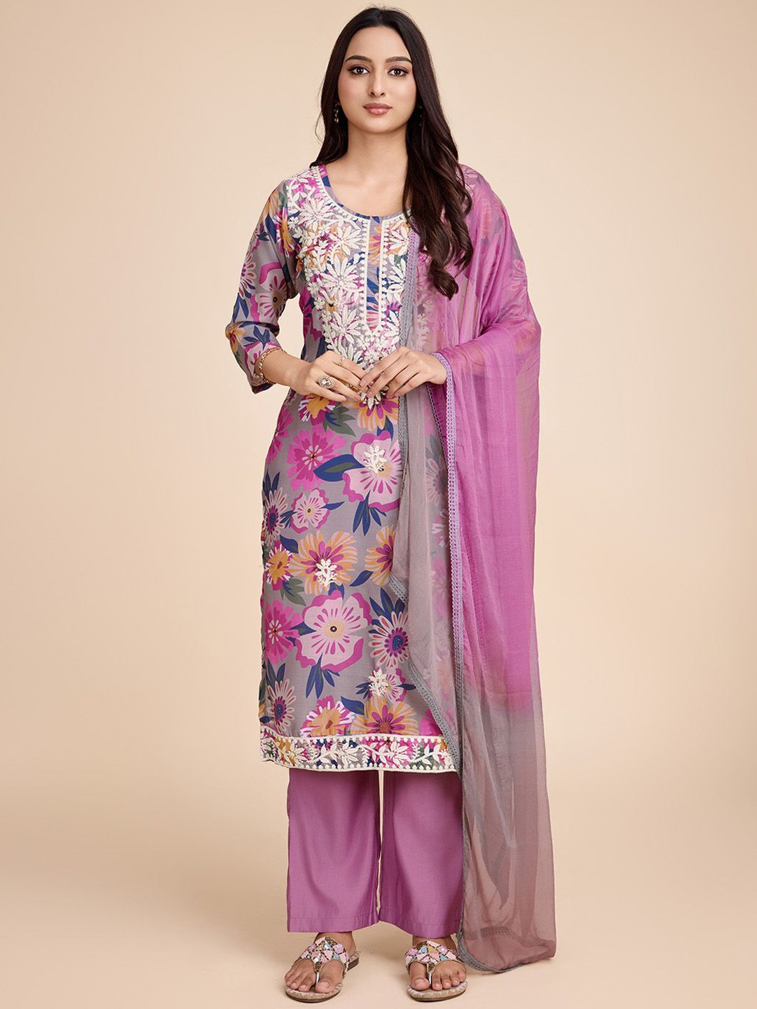 

HOUSE OF MIRA Floral Embroidered Straight Kurta With Salwar & Dupatta, Purple