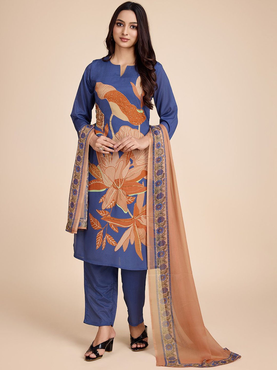

HOUSE OF MIRA Floral Printed Straight Kurta With Salwar & Dupatta, Blue